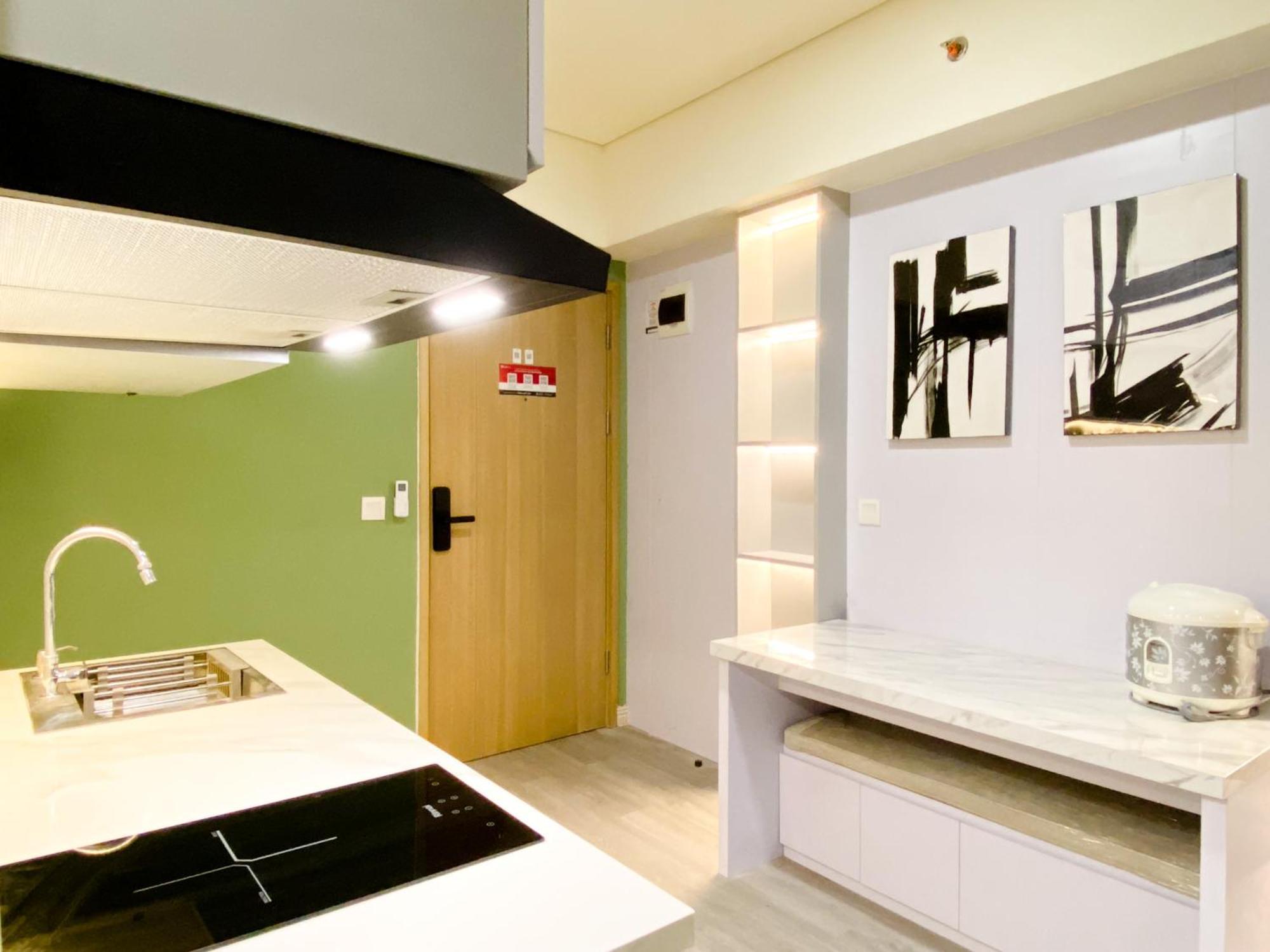 Best Homey 2Br At Meikarta Apartment By Travelio Cikarang Exterior photo